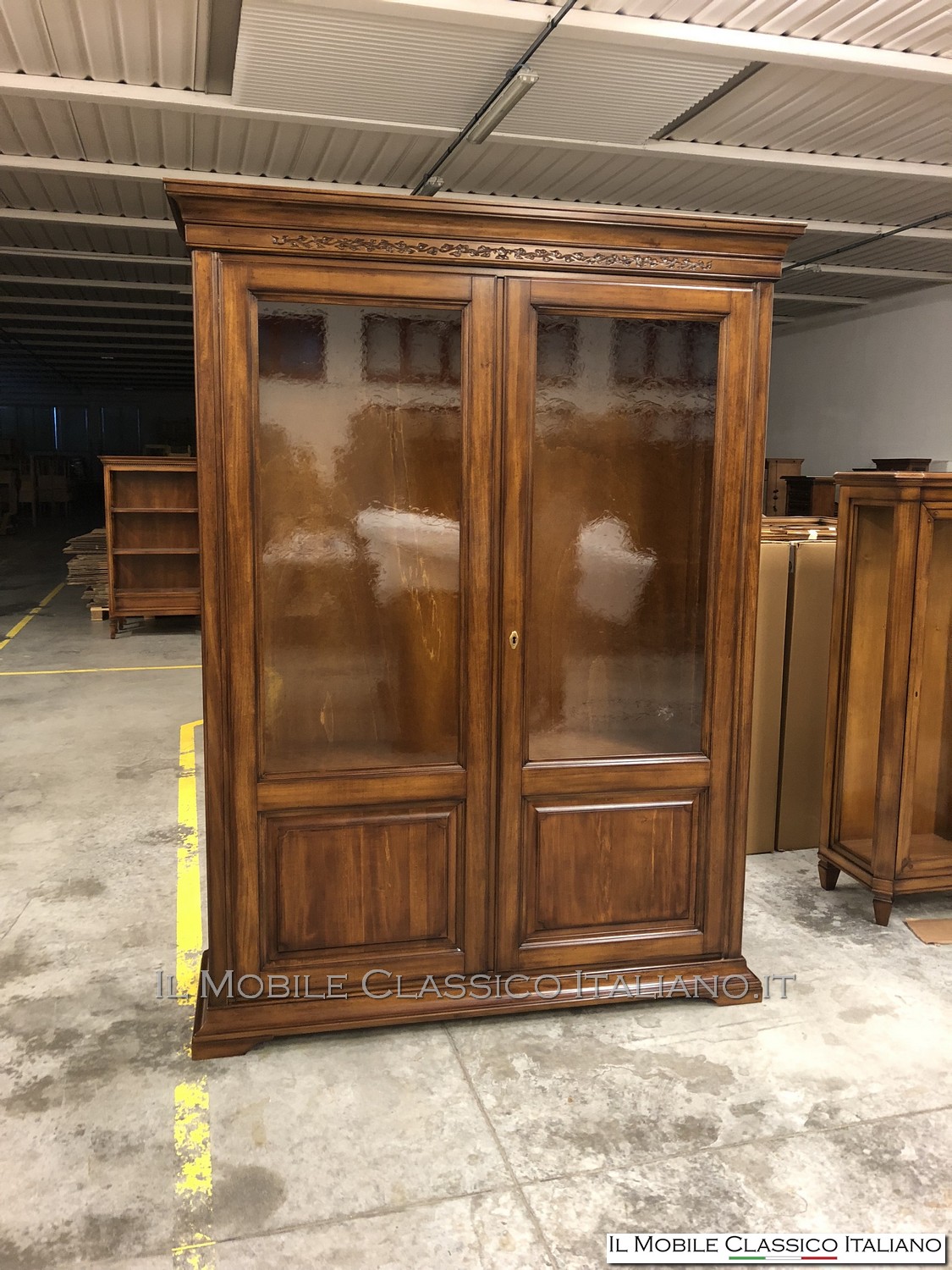 Vetrina classica noce